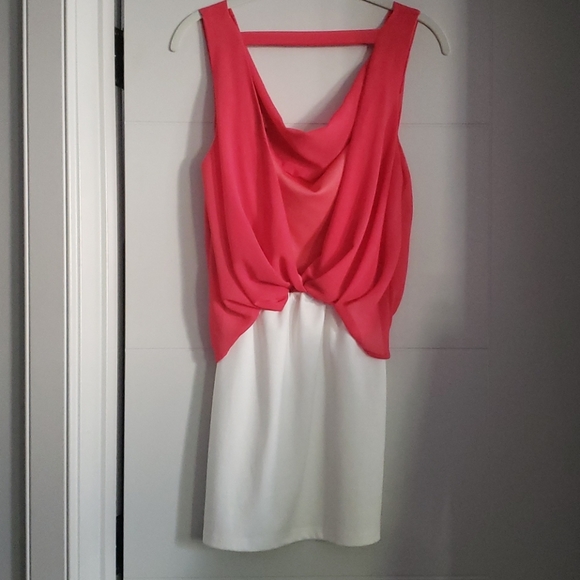 Simon's Twik Open Back Dress - Picture 2 of 6